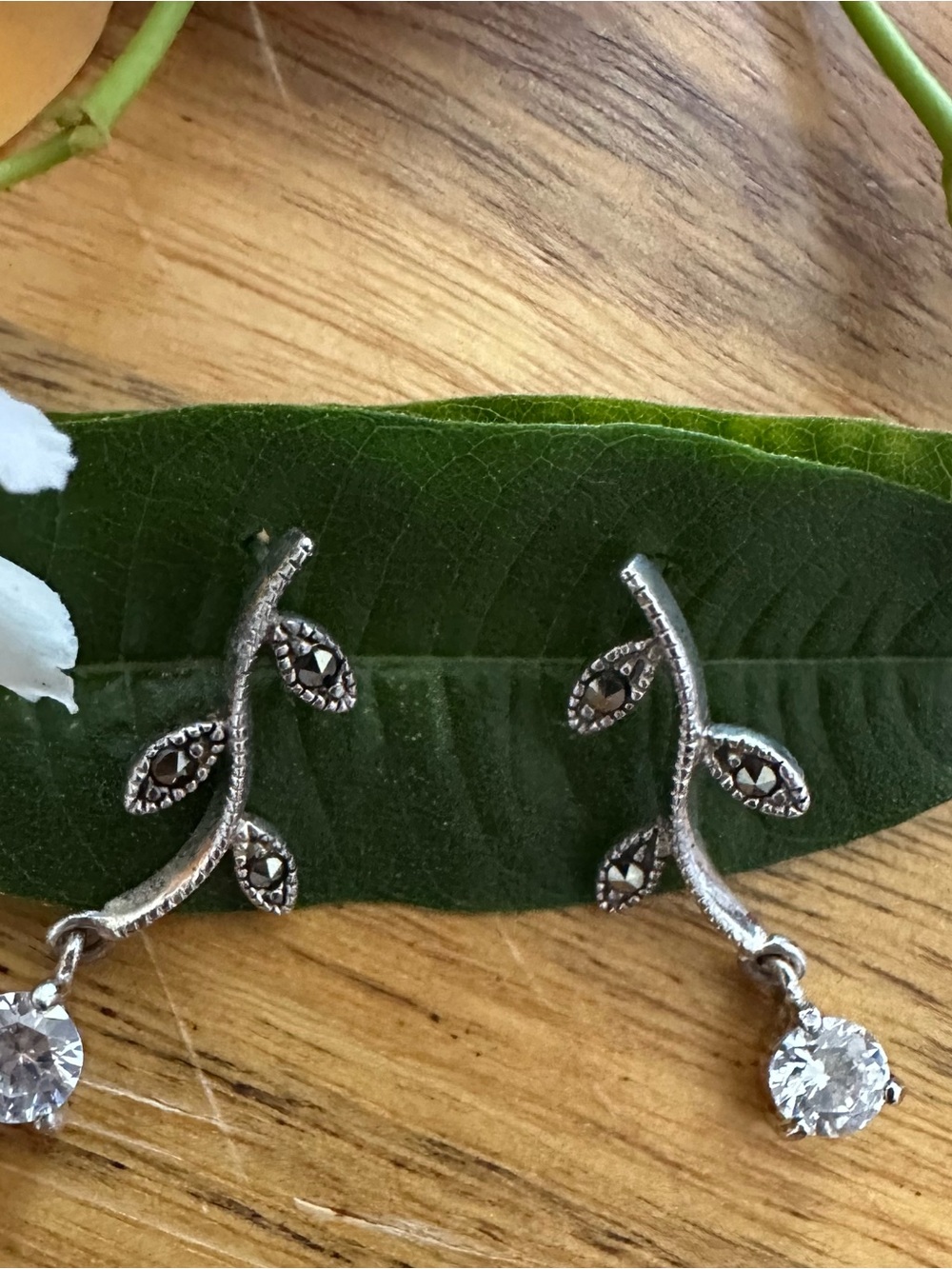 Silpada sterling silver 925 with zirconia  rose Leaf Earrings